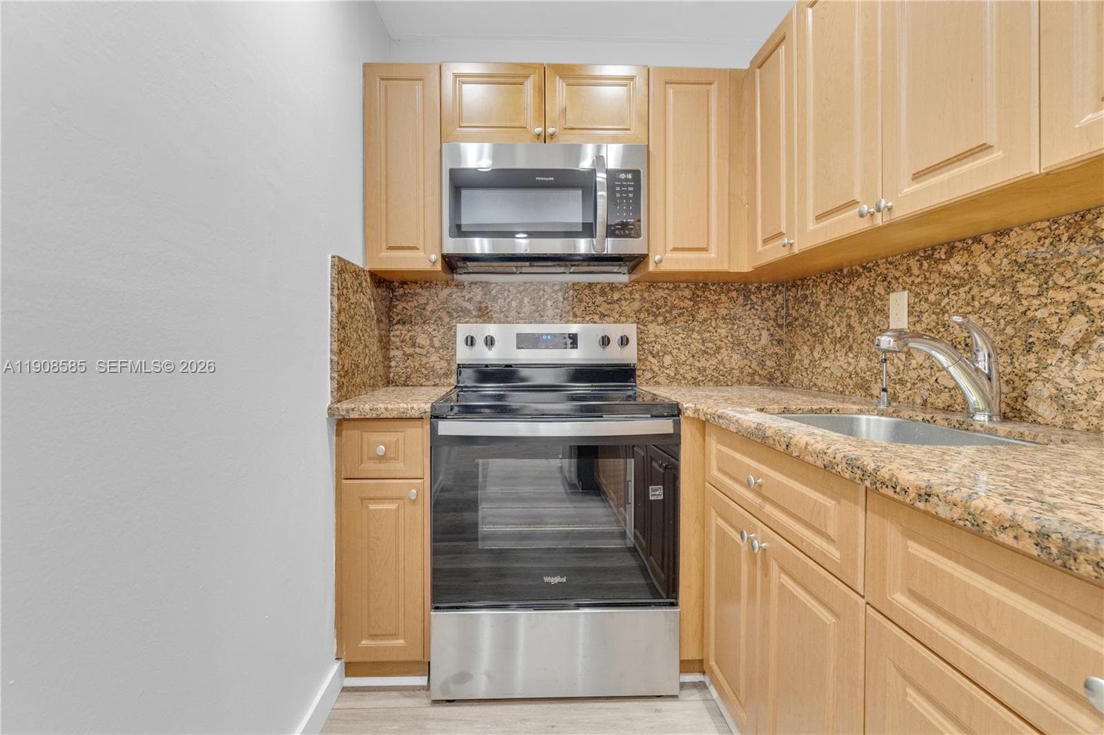 4709 NW 7th St # 204-9, Miami, FL 33126 photo 8