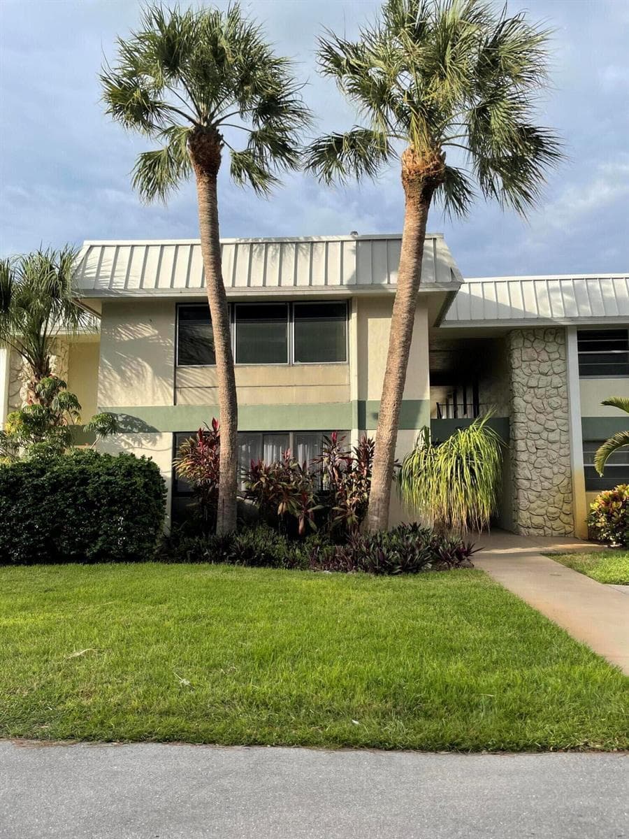 2302 Sunrise Boulevard # 202, Fort Pierce, FL 34982 photo 9