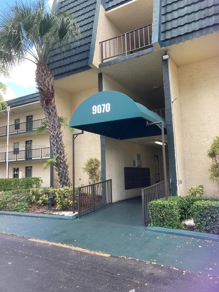 9070 Lime Bay Blvd # 108, Tamarac, FL 33321 photo 11