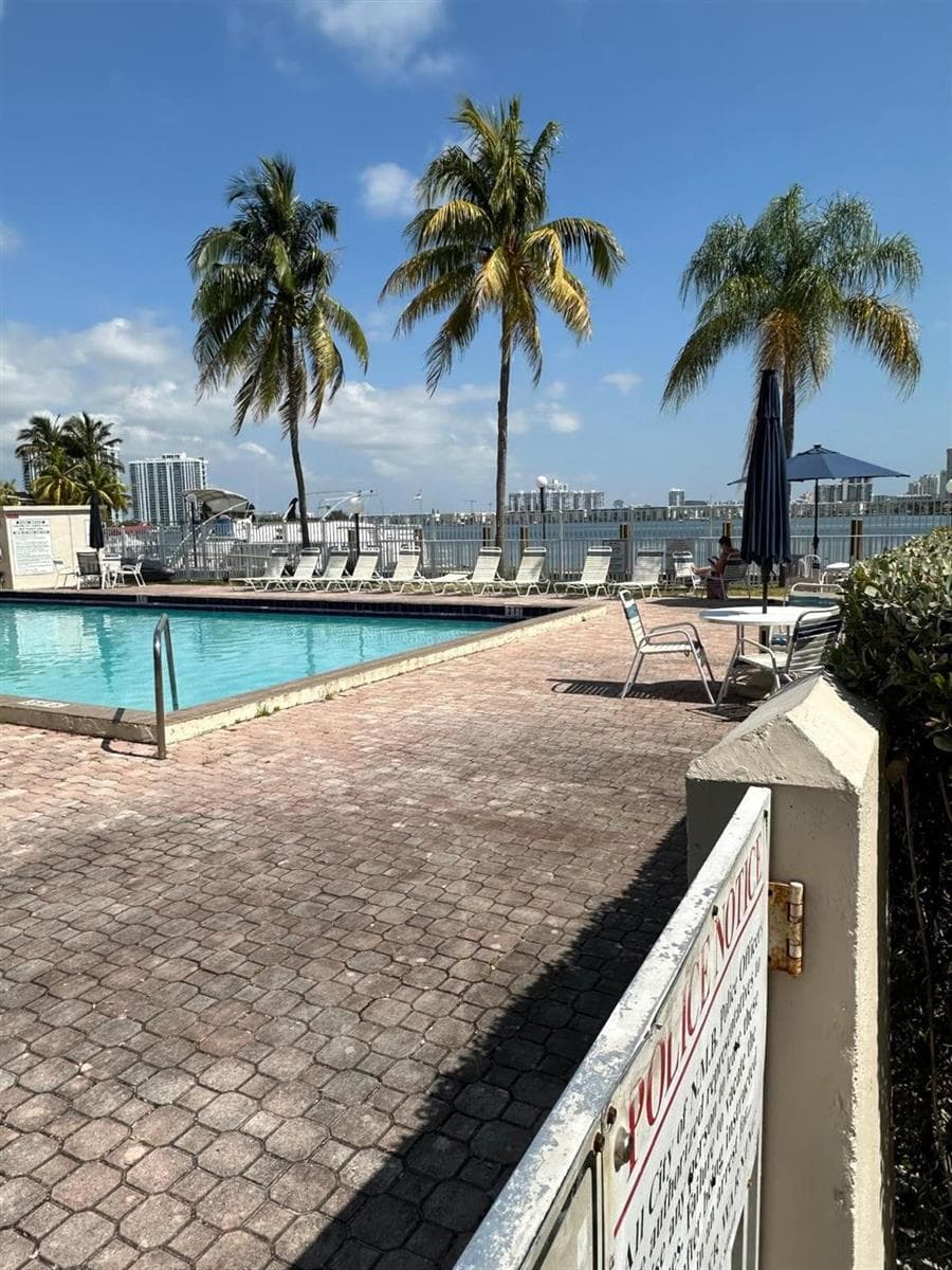 2821 NE N Miami Beach Boulevard # 3M, North Miami Beach, FL 33160 photo 6