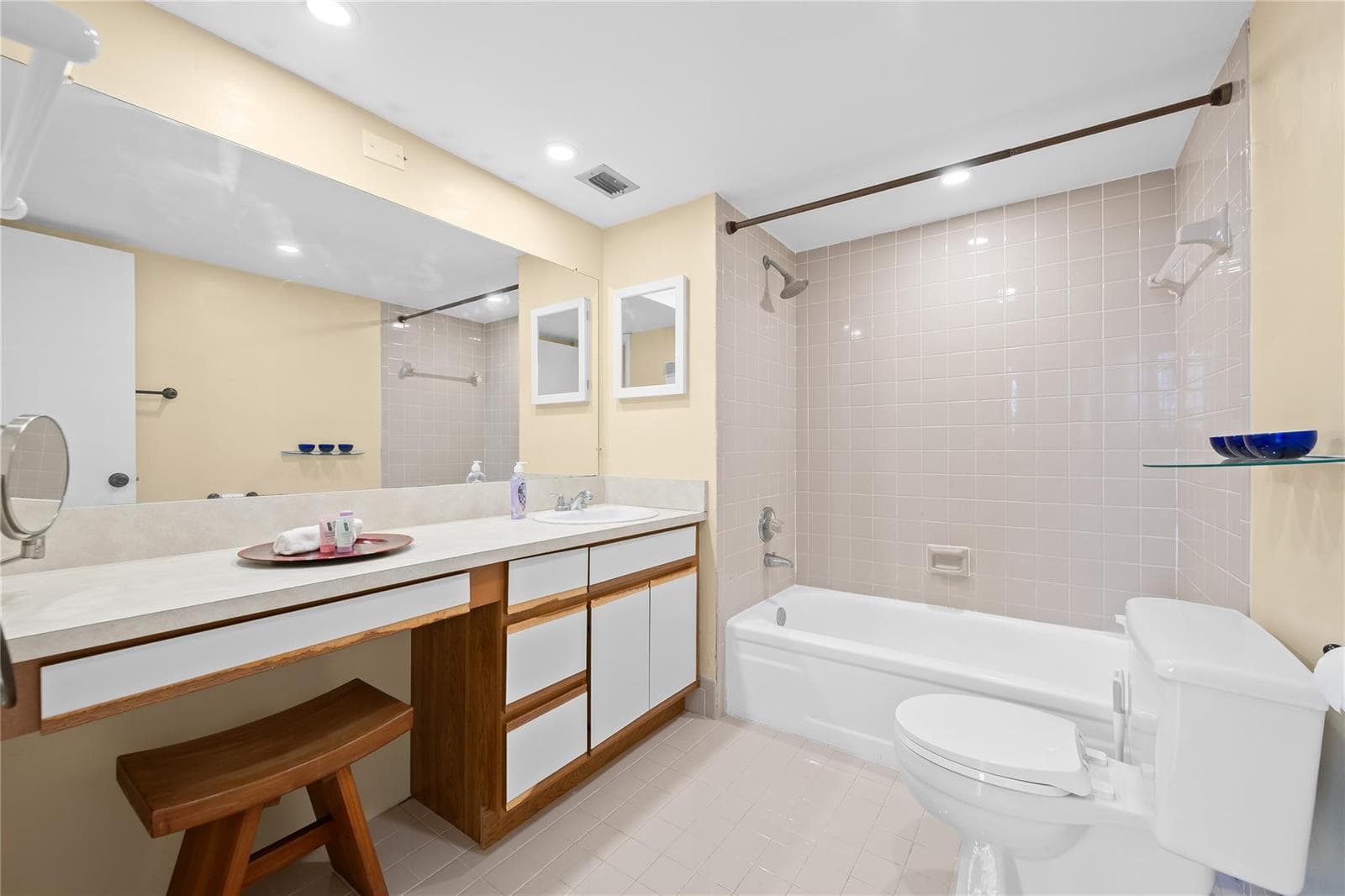 3300 W Rolling Hills Circle # 610, Davie, FL 33328 photo 7