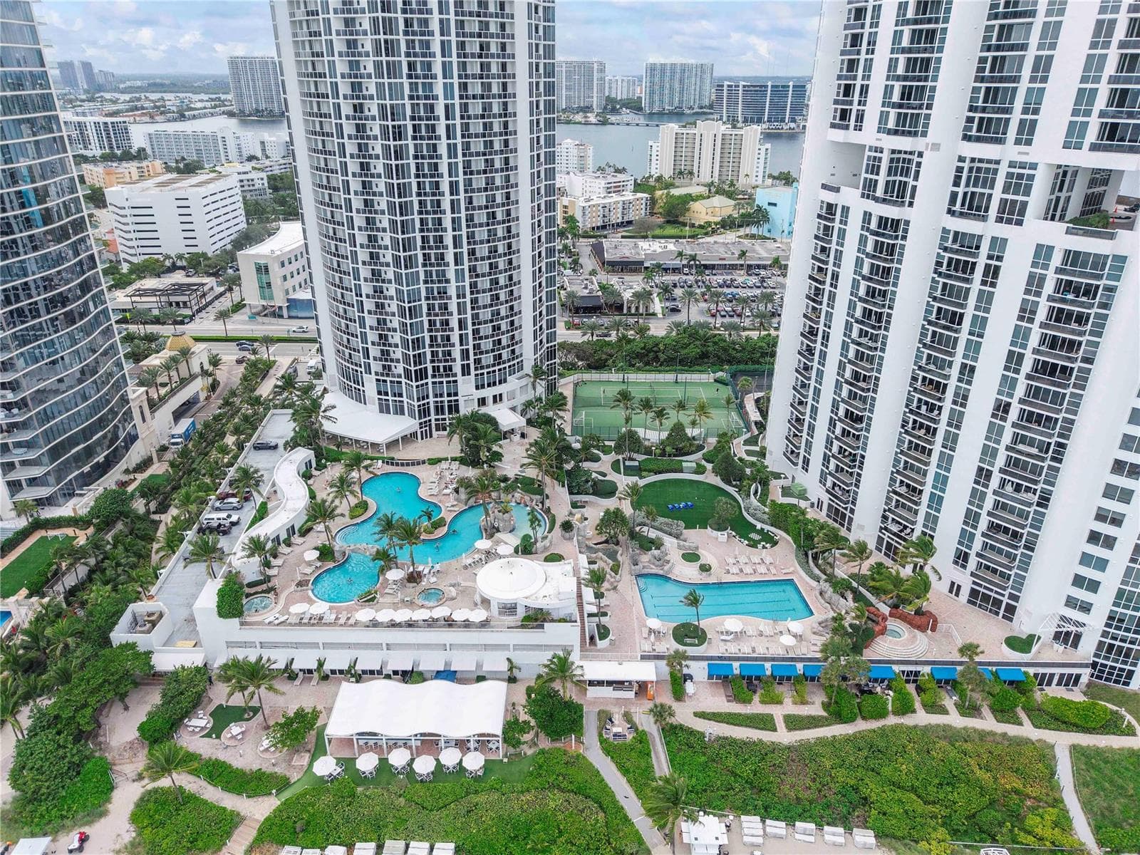 18001 Collins Avenue # 2806, North Miami Beach, FL 33160 photo 7