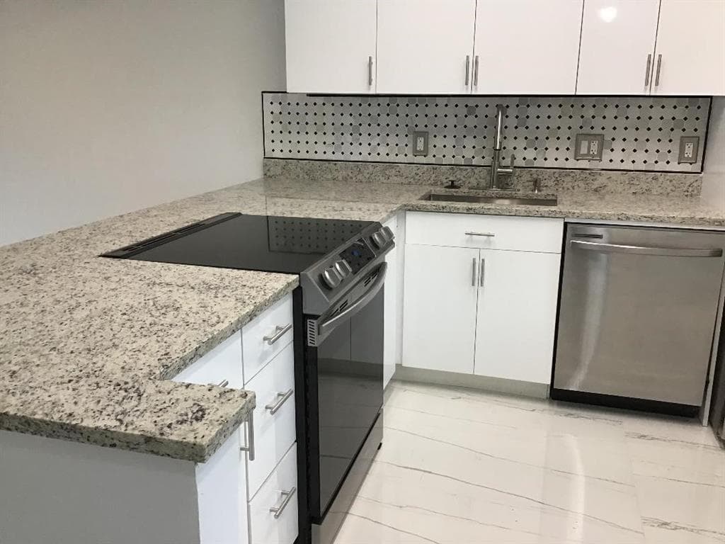 7600 NW 4th Place # 207, Margate, FL 33063 photo 5