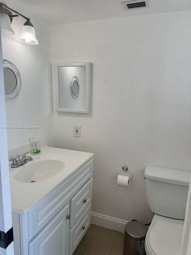 3001 NW 46th Ave # 207, Lauderdale Lakes, FL 33313 photo 13