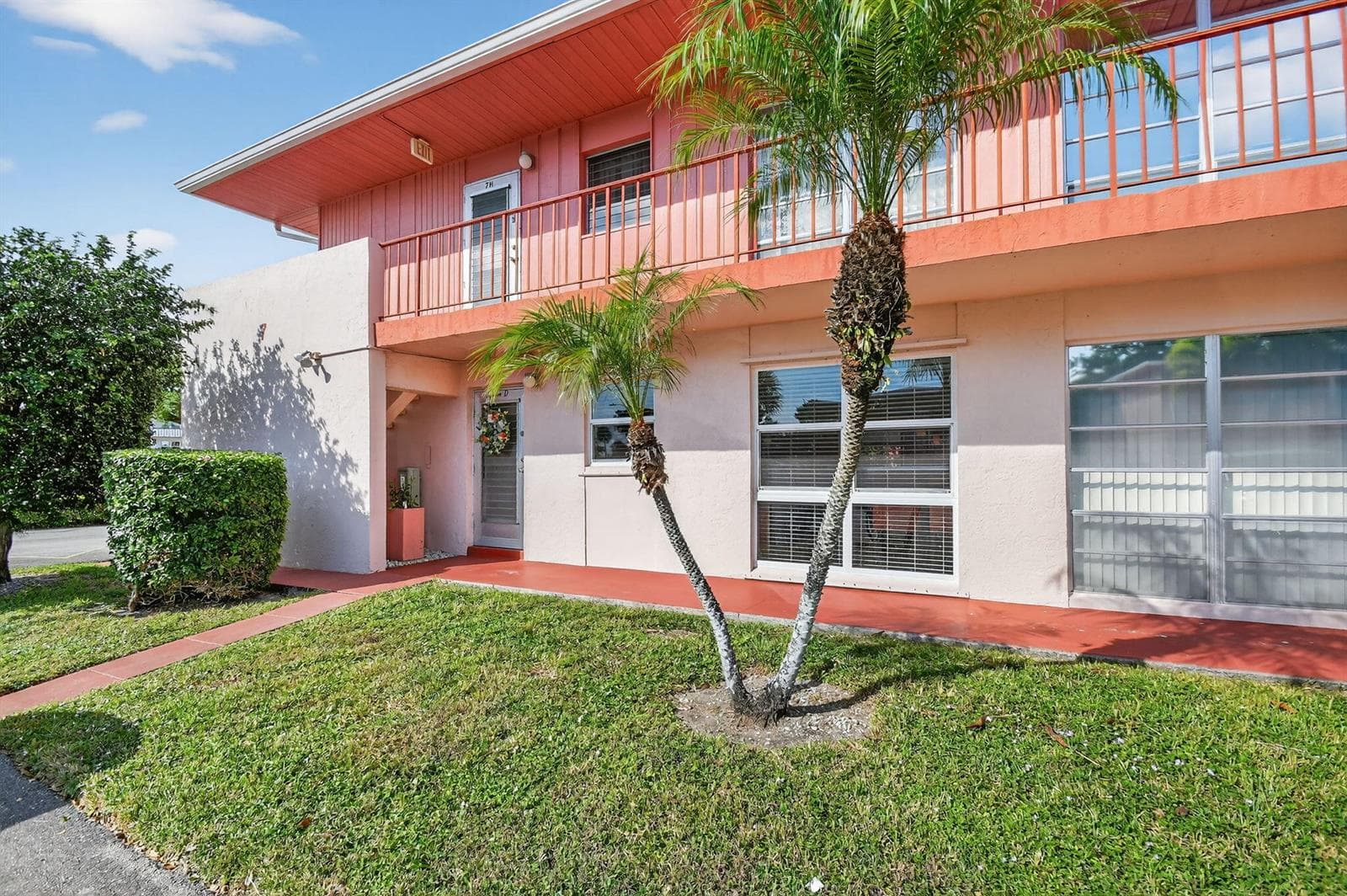 7 Golfs Edge # D, West Palm Beach, FL 33417 photo 8