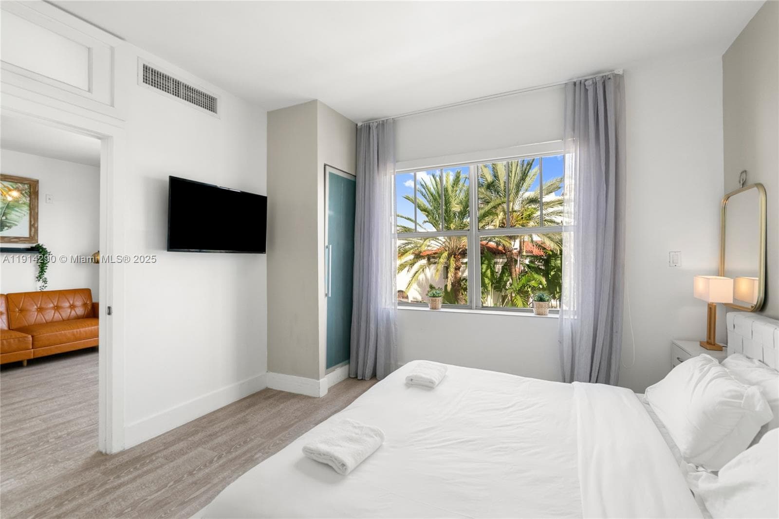 1060 Ocean Dr # D307, Miami Beach, FL 33139 photo 13