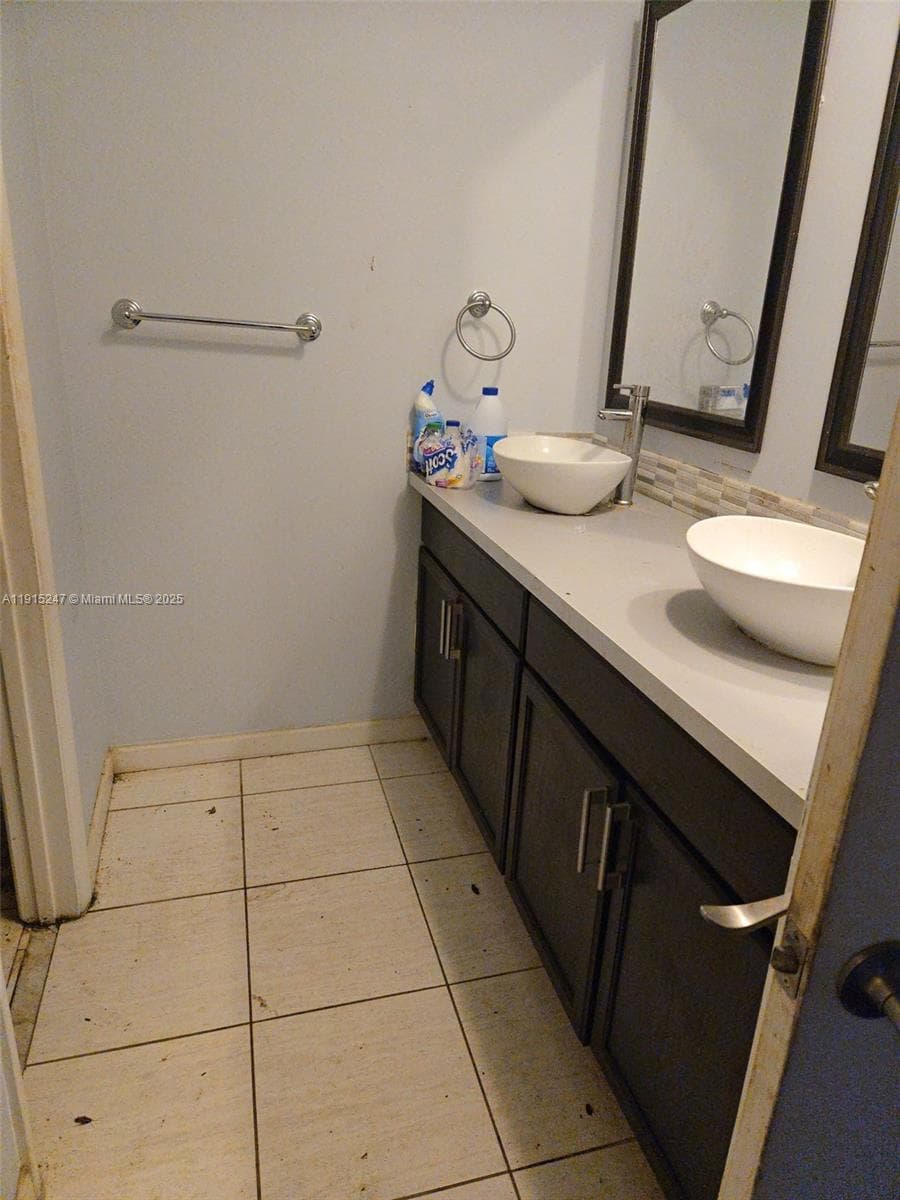 1524 NW 56th Ave # 7, Lauderhill, FL 33313 photo 8