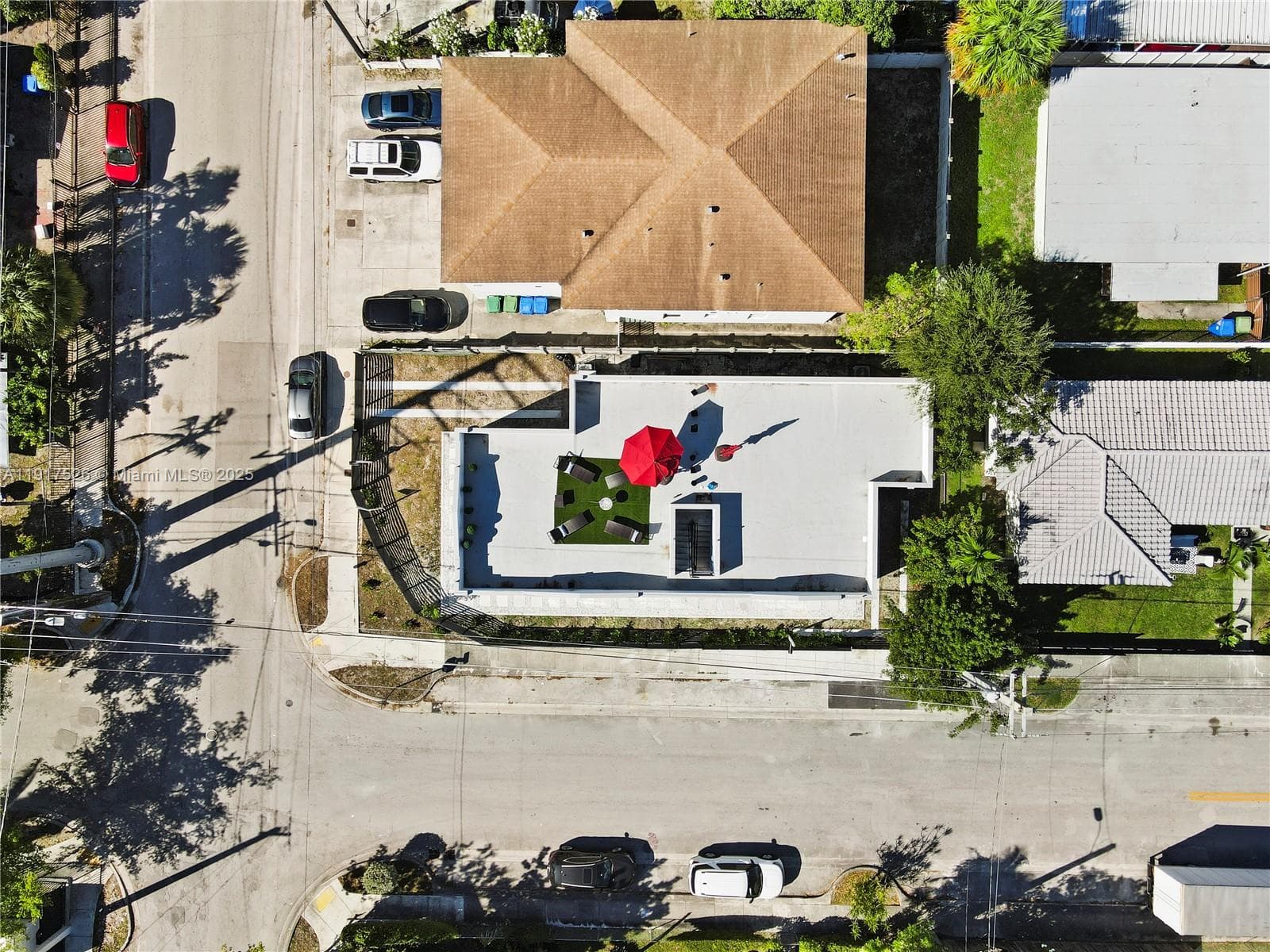 305 NW 58th St, Miami, FL 33127 photo 6
