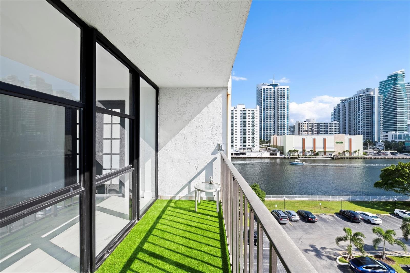 800 Parkview Drive # 718, Hallandale Beach, FL 33009 photo 2