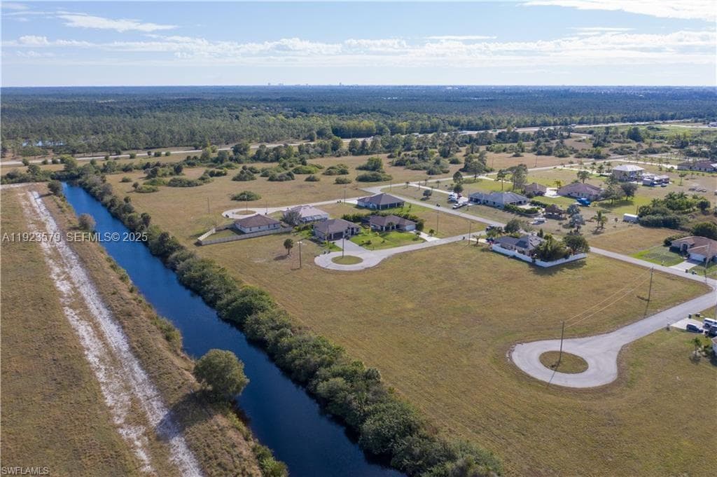3923 NW 33RD PL, Cape Coral, FL 33993