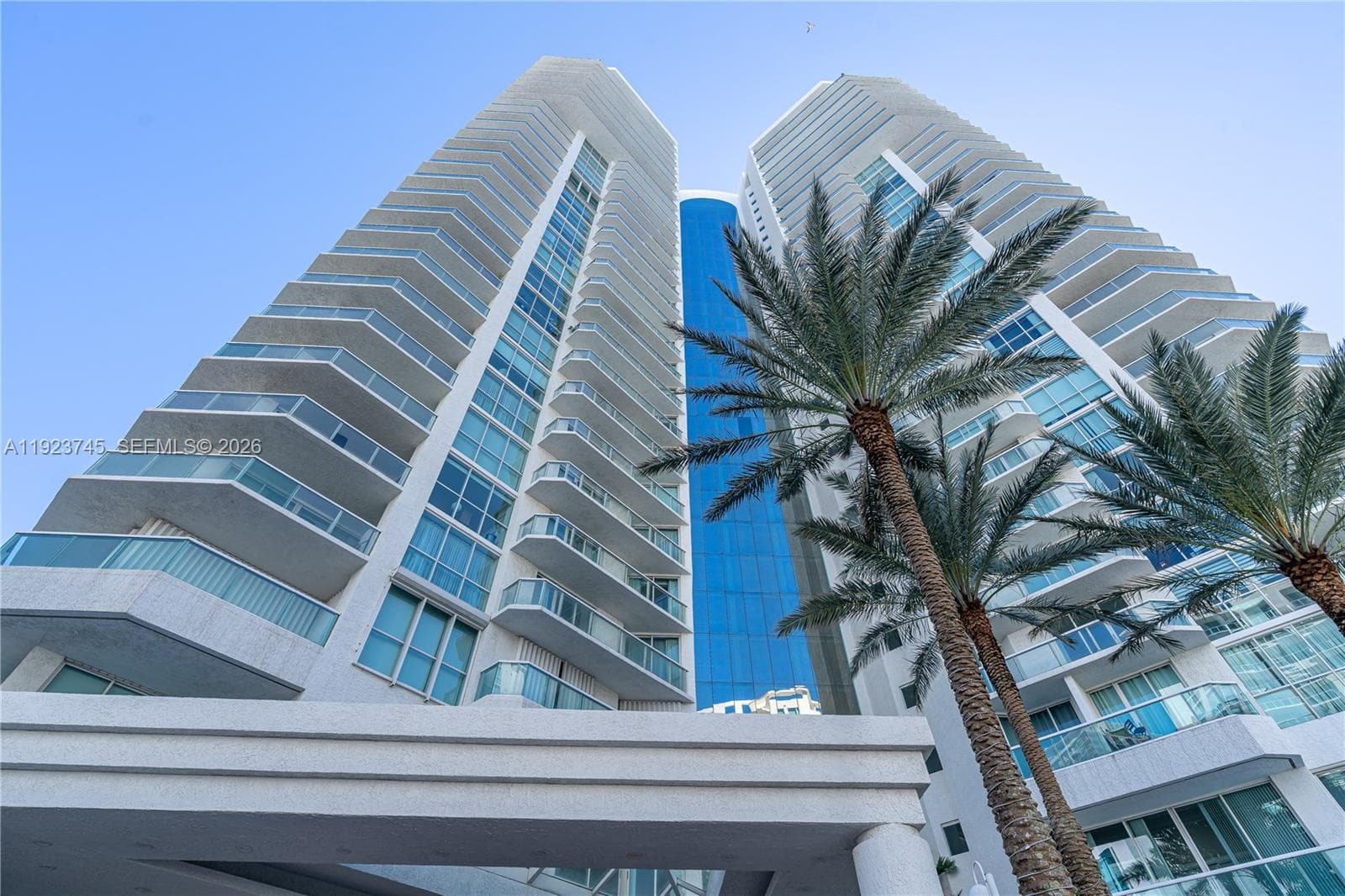 16400 Collins Ave # 942, Sunny Isles Beach, FL 33160 photo 2