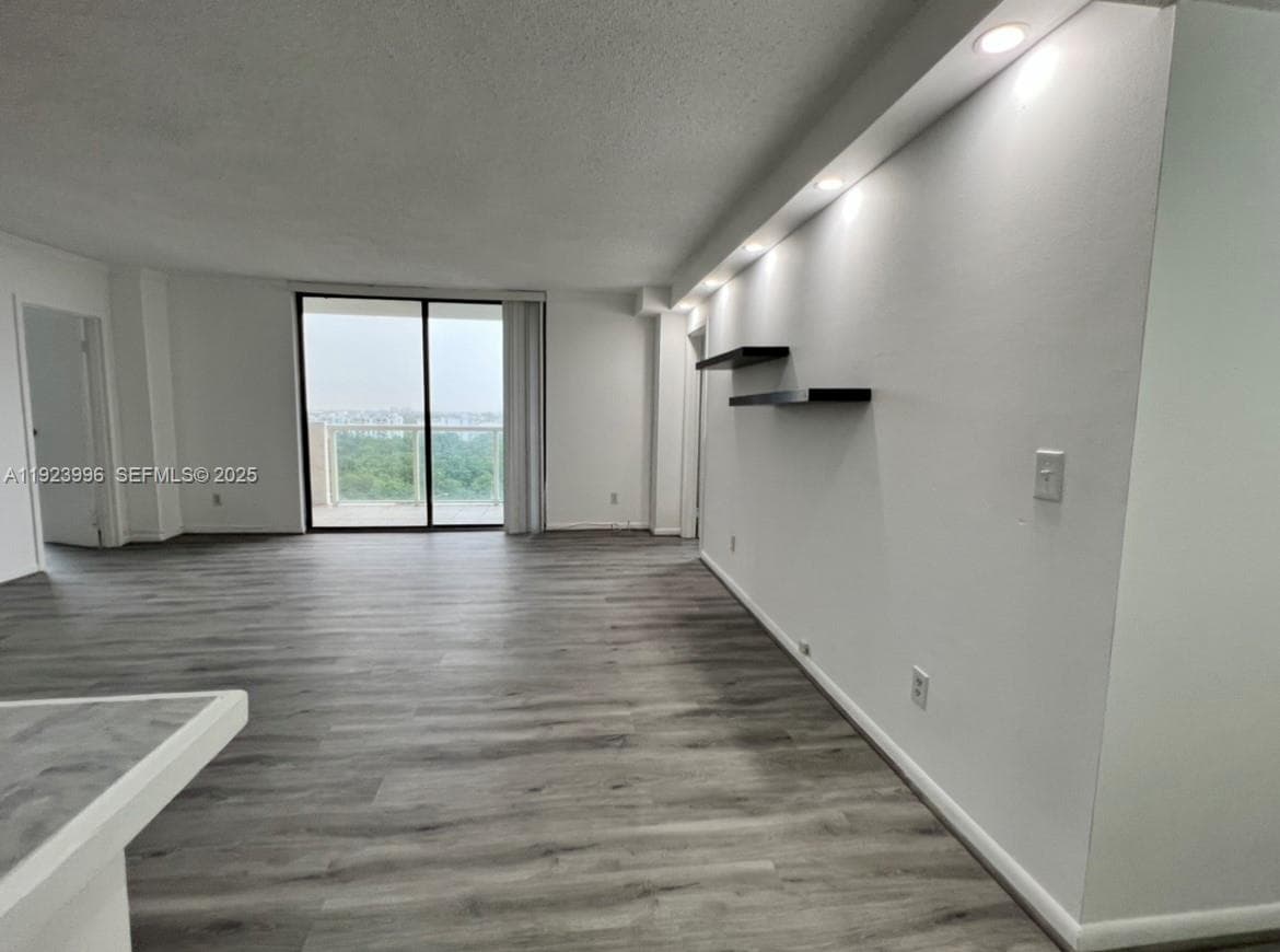 13499 Biscayne Blvd # 1205, North Miami, FL 33181 photo 9
