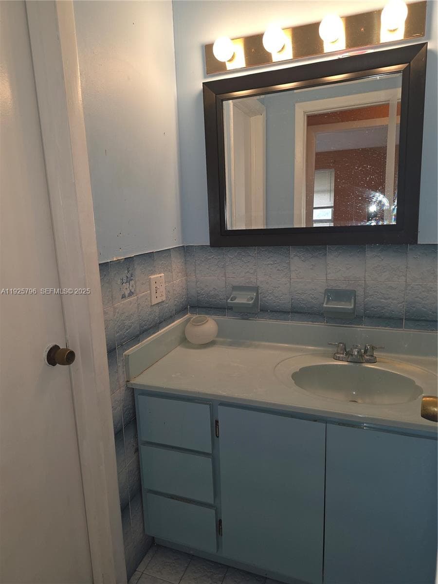 250 NW 63rd Ct # 2, Miami, FL 33126 photo 8