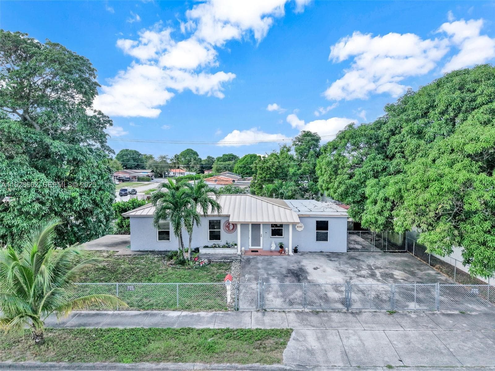 4020 E 10th Ave, Hialeah, FL 33013 photo 2