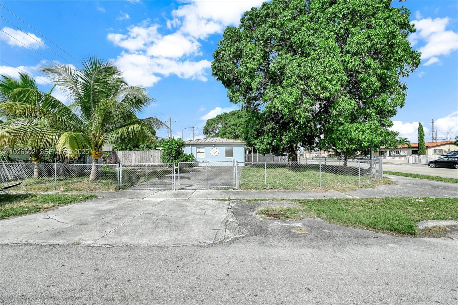 4020 E 10th Ave, Hialeah, FL 33013 photo 3
