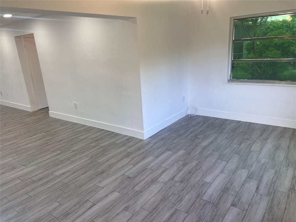 8361 NW 27th Place, Sunrise, FL 33322 photo 6