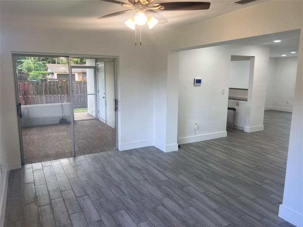 8361 NW 27th Place, Sunrise, FL 33322 photo 11