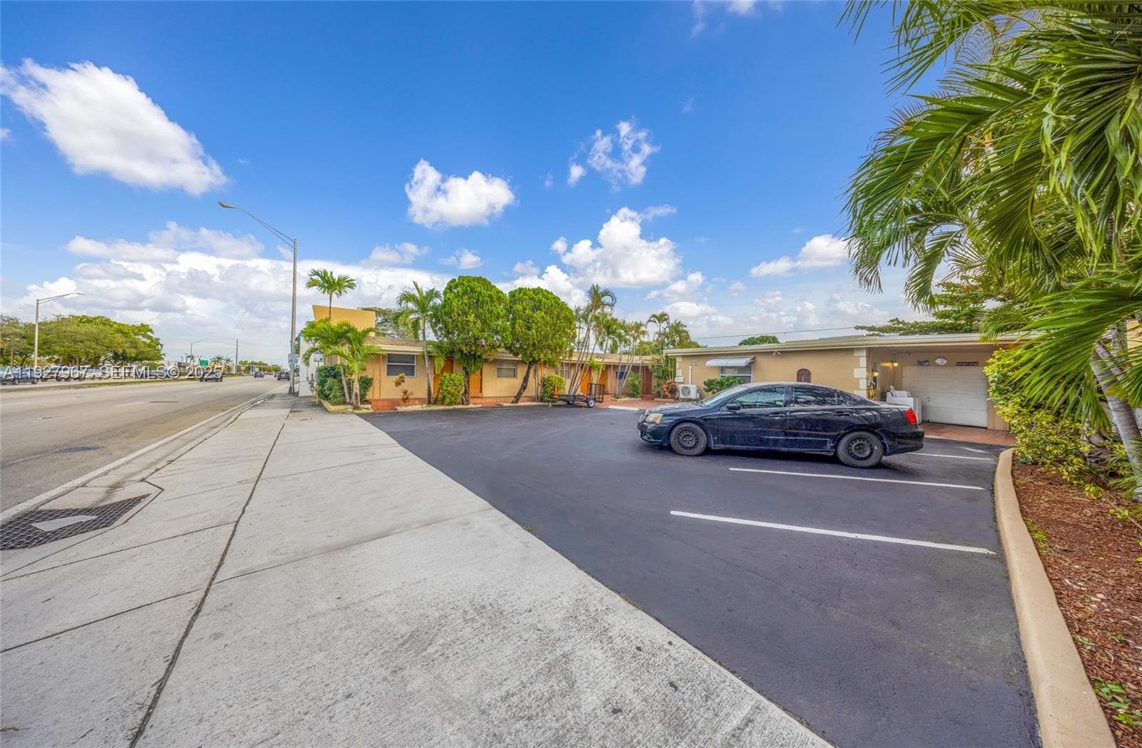 6124 Pembroke Rd, Miramar, FL 33023 photo 2