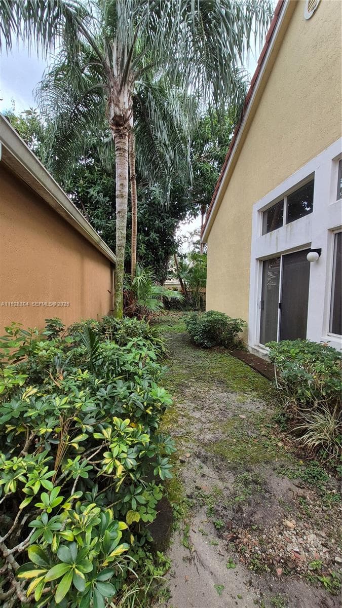 10132 NW 4th St, Plantation, FL 33324 photo 12