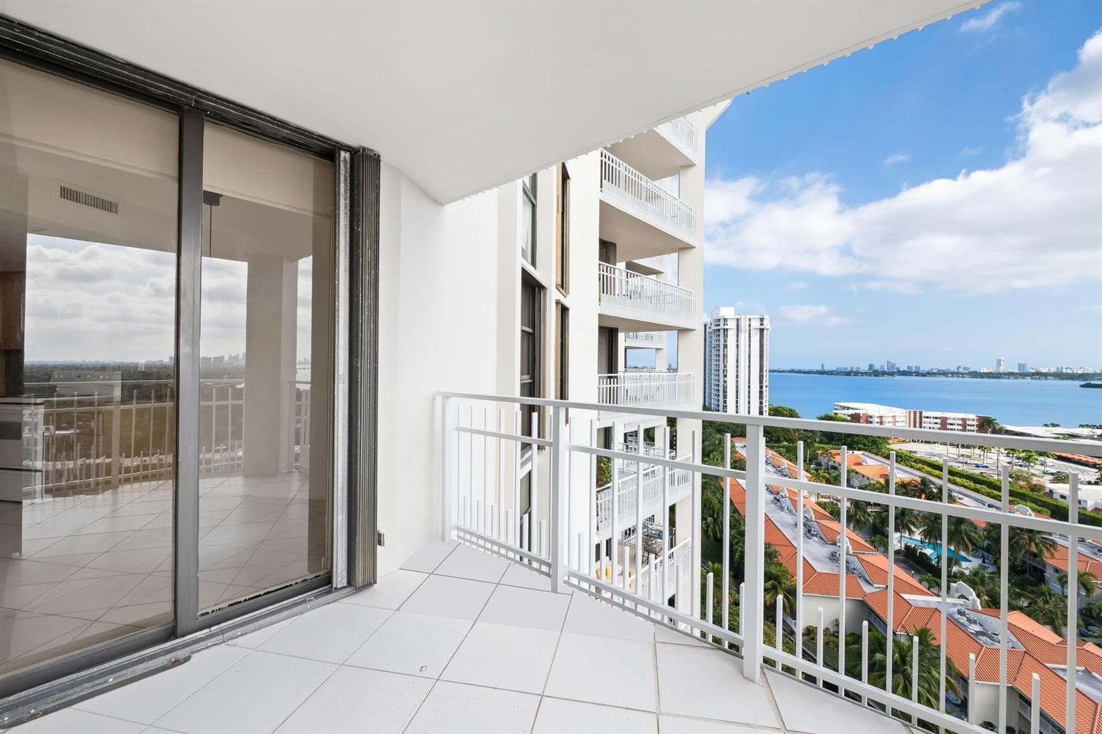 1000 Quayside Terrace # 1606, Miami, FL 33138 photo 12