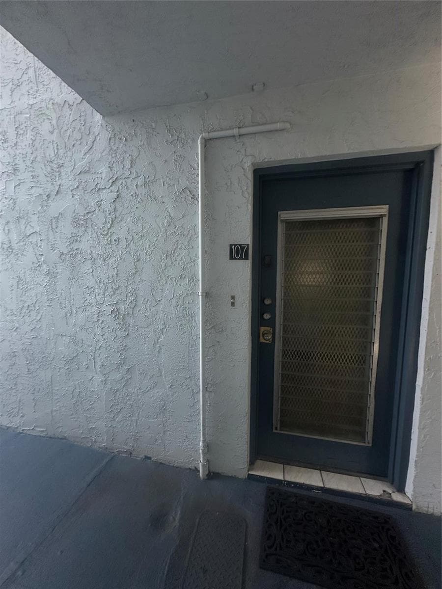 2800 Somerset Drive # J107, Lauderdale Lakes, FL 33311 photo 4