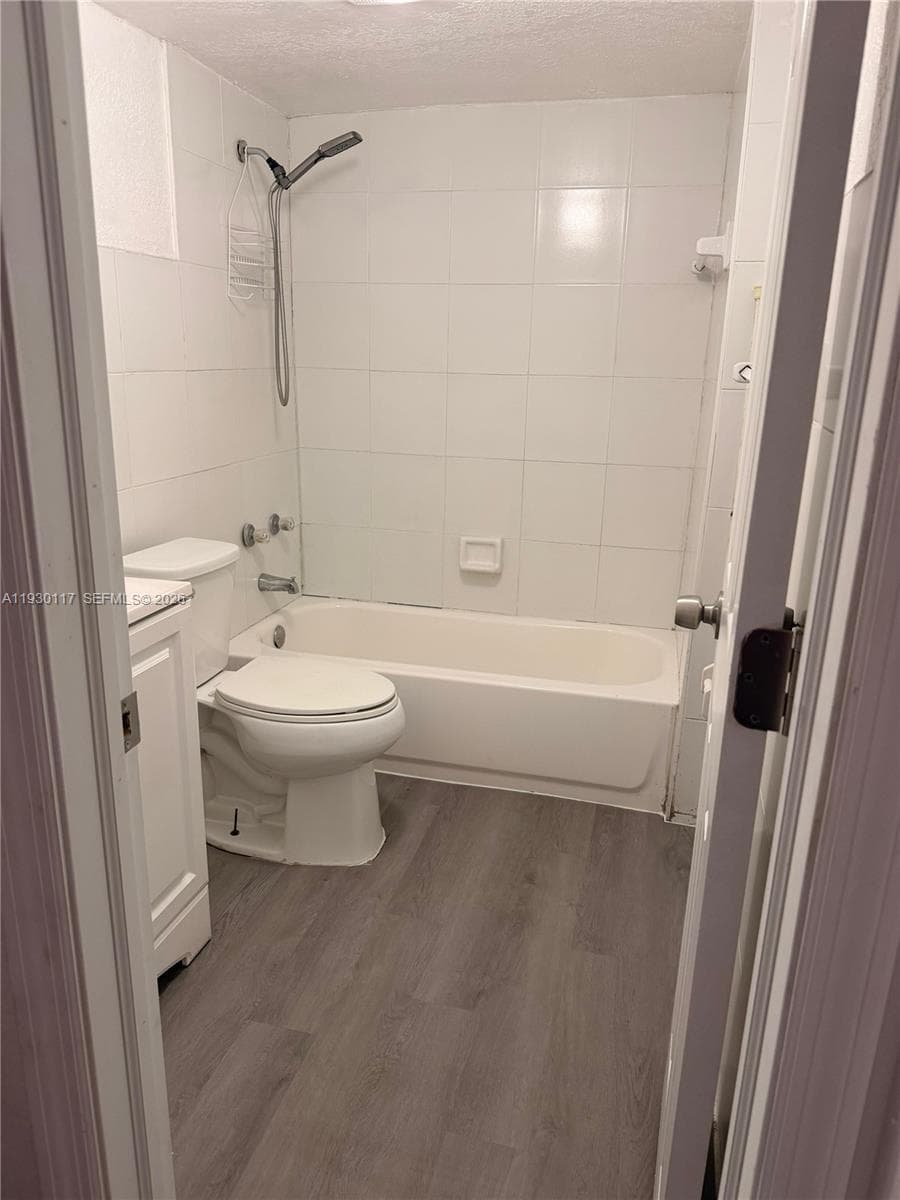 1123 NW 27th Ave # 1, Fort Lauderdale, FL 33311 photo 9