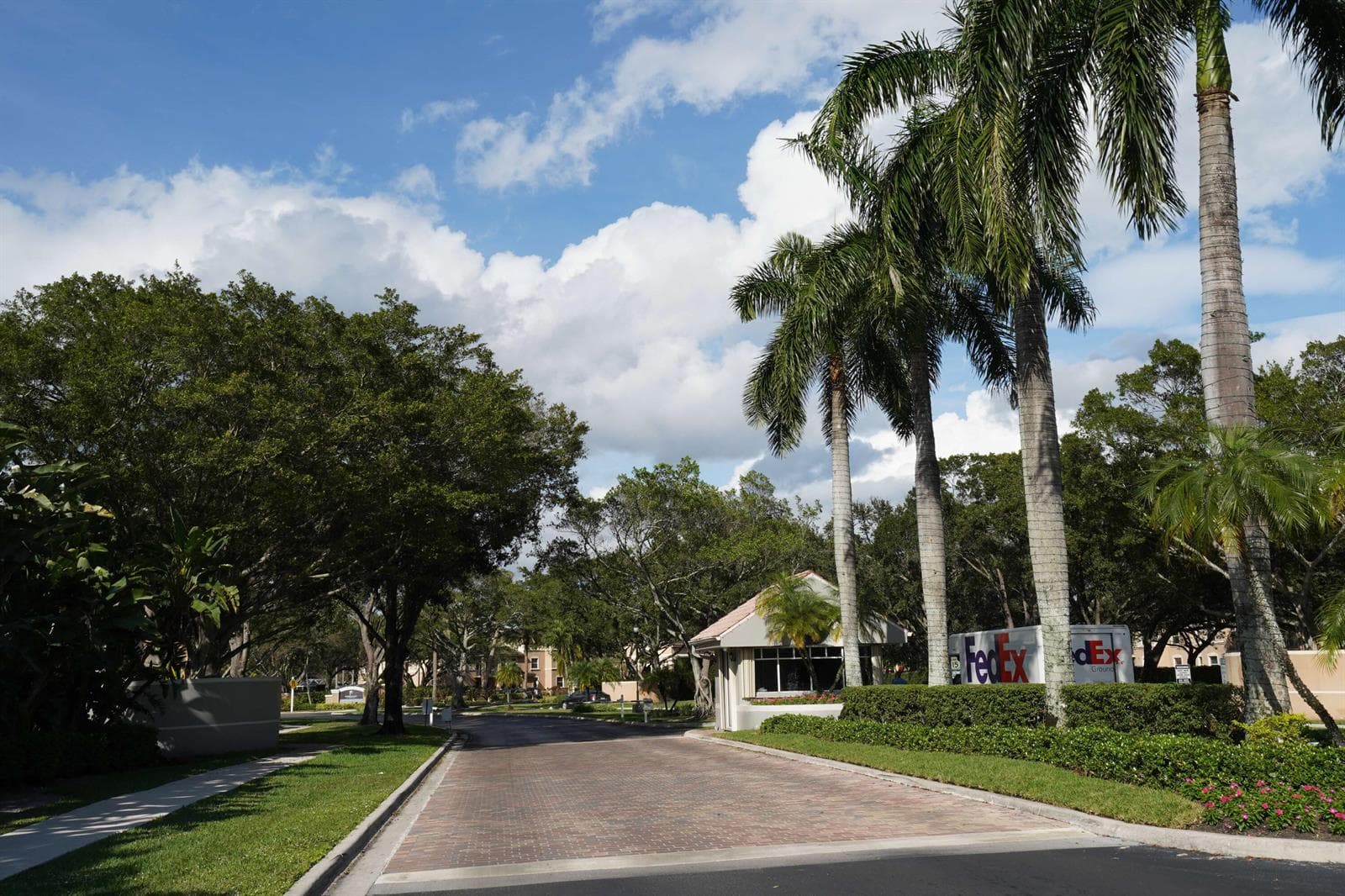 10245 SW 16th Court, Pembroke Pines, FL 33025 photo 12