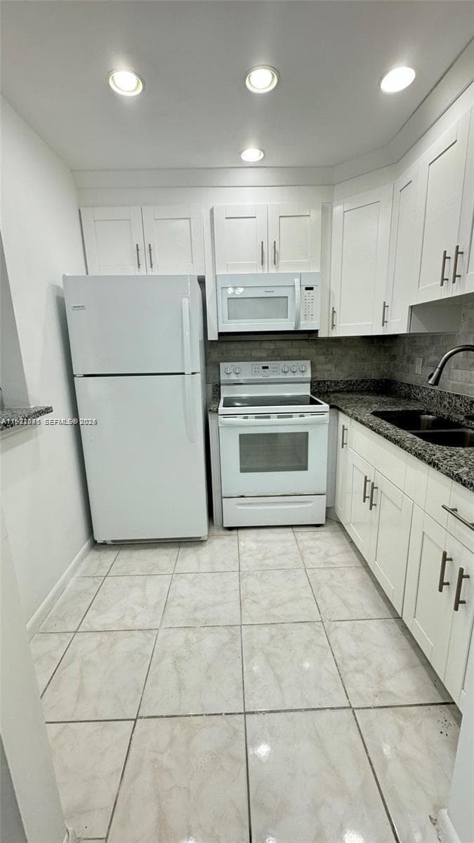 163 Coventry G # 163, West Palm Beach, FL 33417 photo 9