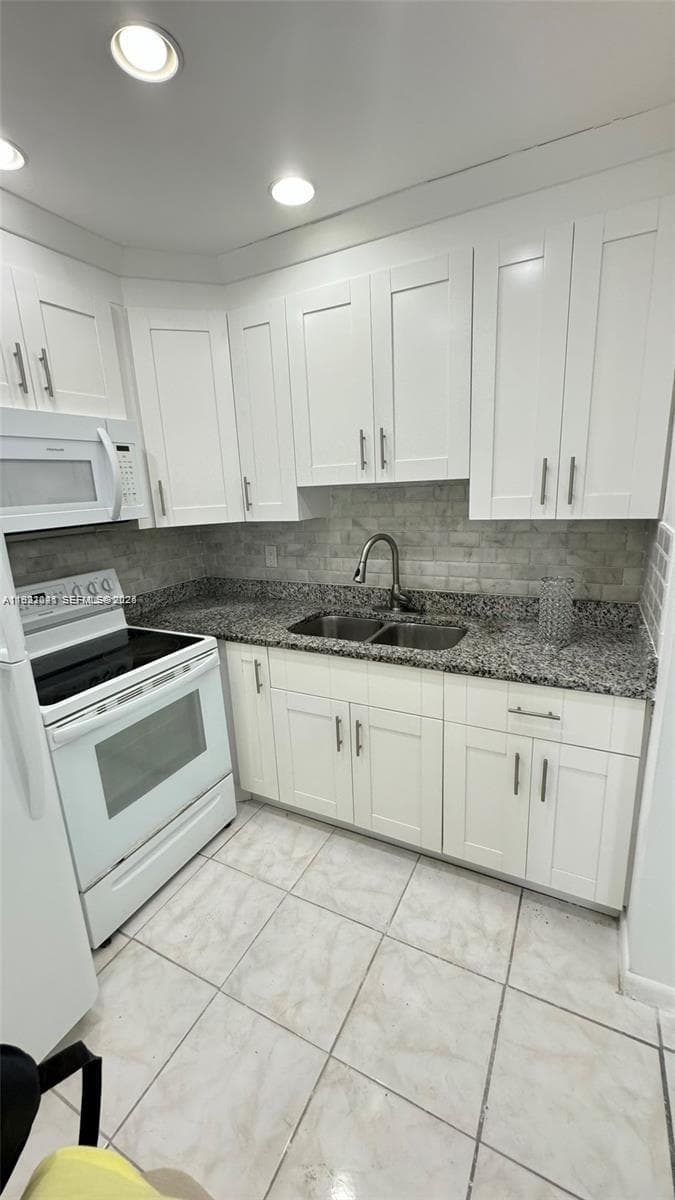 163 Coventry G # 163, West Palm Beach, FL 33417 photo 11
