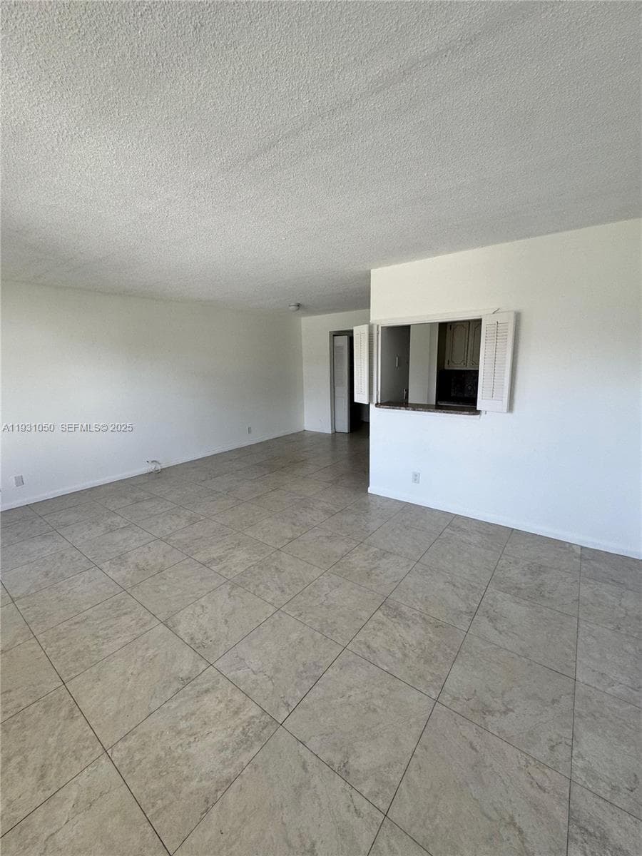 18 Hastings B # 18, West Palm Beach, FL 33417 photo 12