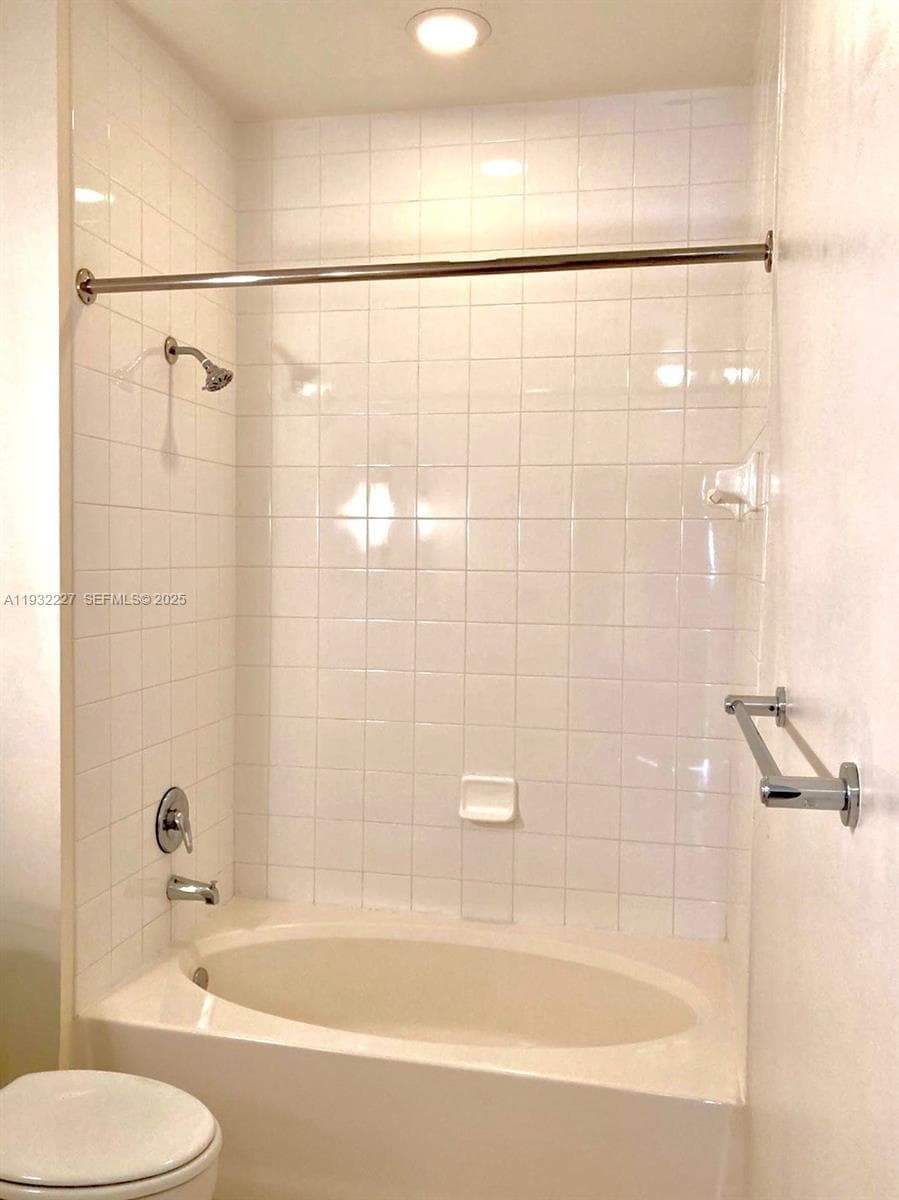 2001 Biscayne Blvd # 2608, Miami, FL 33137 photo 6