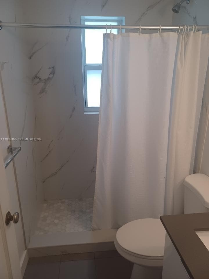 6950 Byron Ave # 3, Miami Beach, FL 33141 photo 4