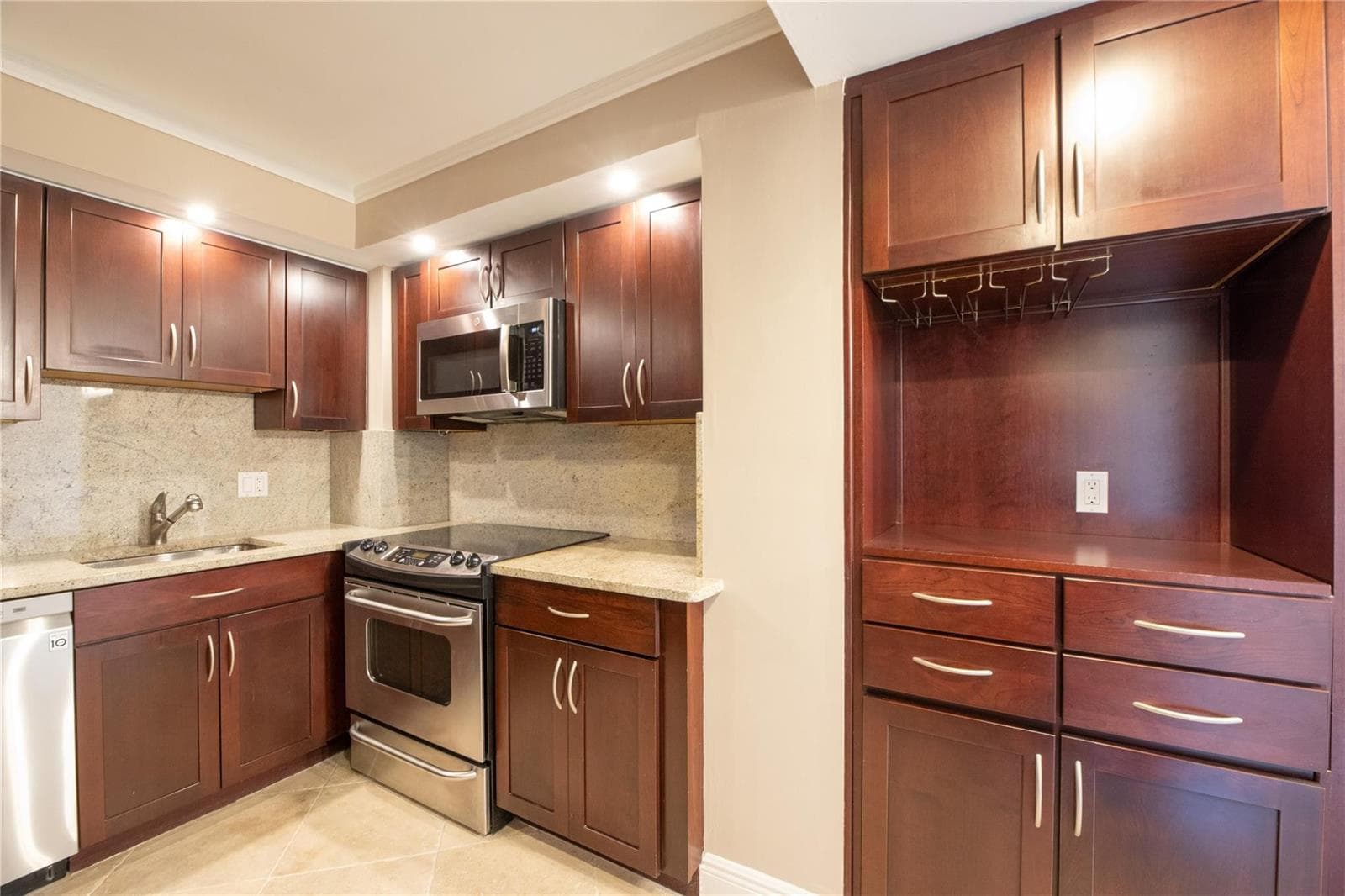 1 Las Olas Circle # 605, Fort Lauderdale, FL 33316 photo 11