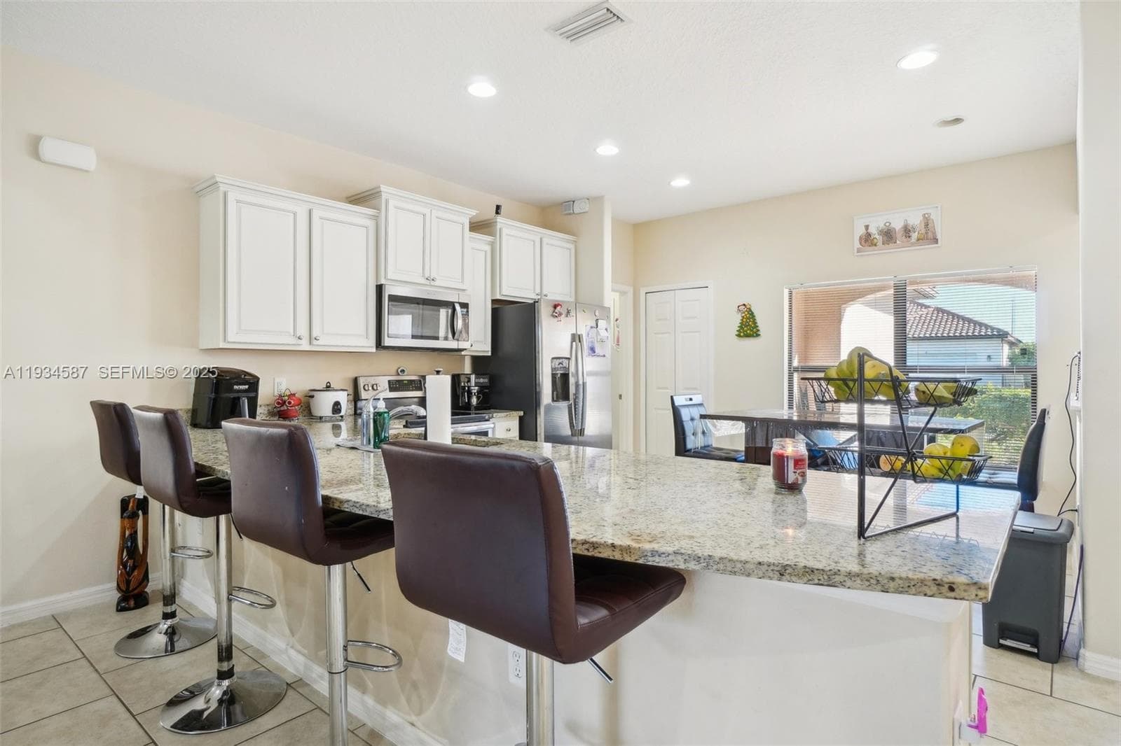 310 VILLA SORRENTO CIR, Other City - In The State Of Florida, FL 33844 photo 12