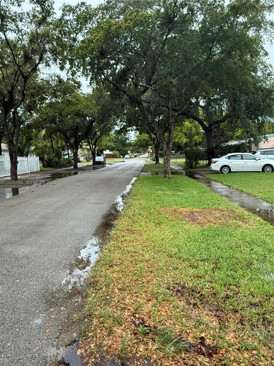 1031 NE 142nd St, North Miami, FL 33161 photo 7