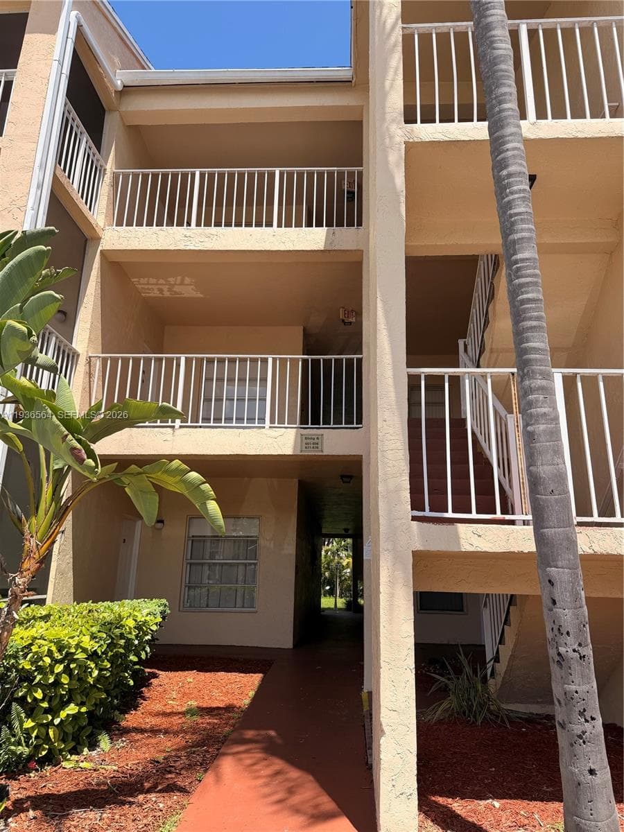 15325 SW 106 TE # 604, Miami, FL 33196 photo 2