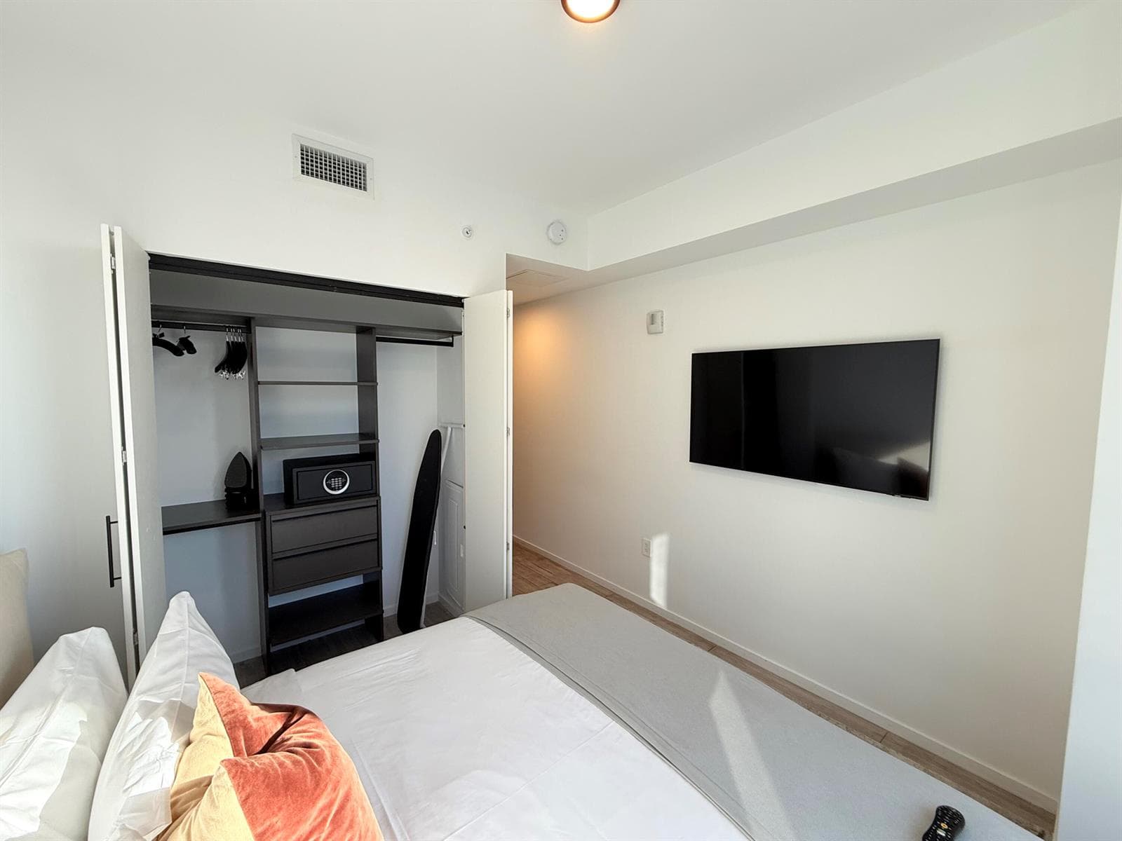 398 NE 5th Street # 1715, Miami, FL 33132 photo 13