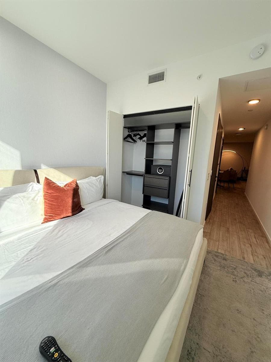 398 NE 5th Street # 1715, Miami, FL 33132 photo 12