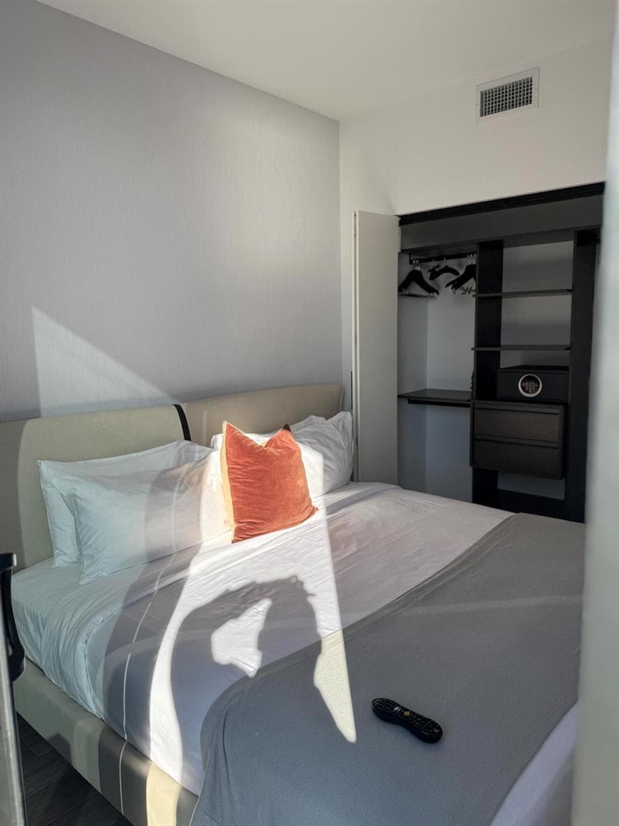 398 NE 5th Street # 1715, Miami, FL 33132 photo 11