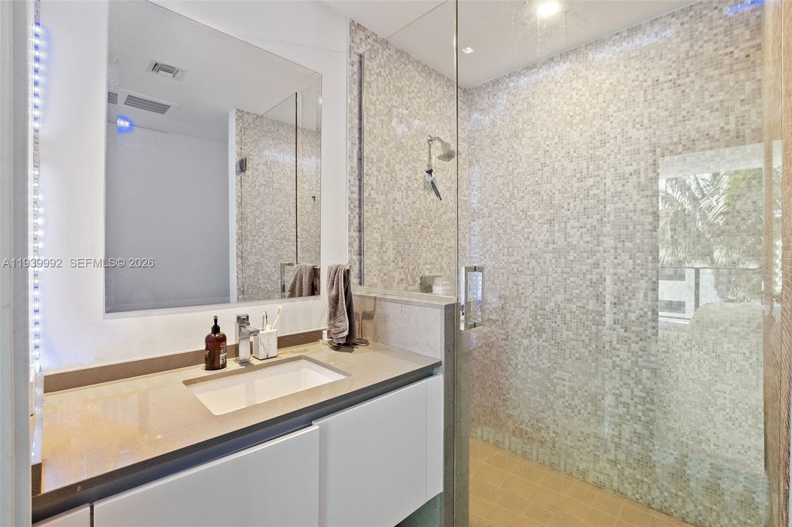 68 SE 6th Street # 805, Miami, FL 33131 photo 13