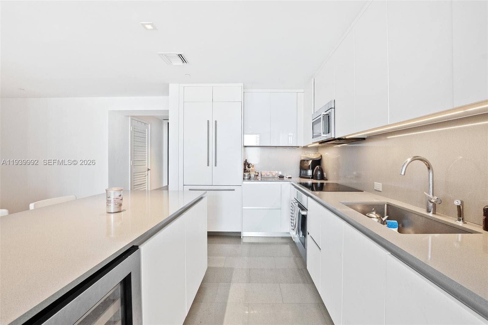 68 SE 6th Street # 805, Miami, FL 33131 photo 7