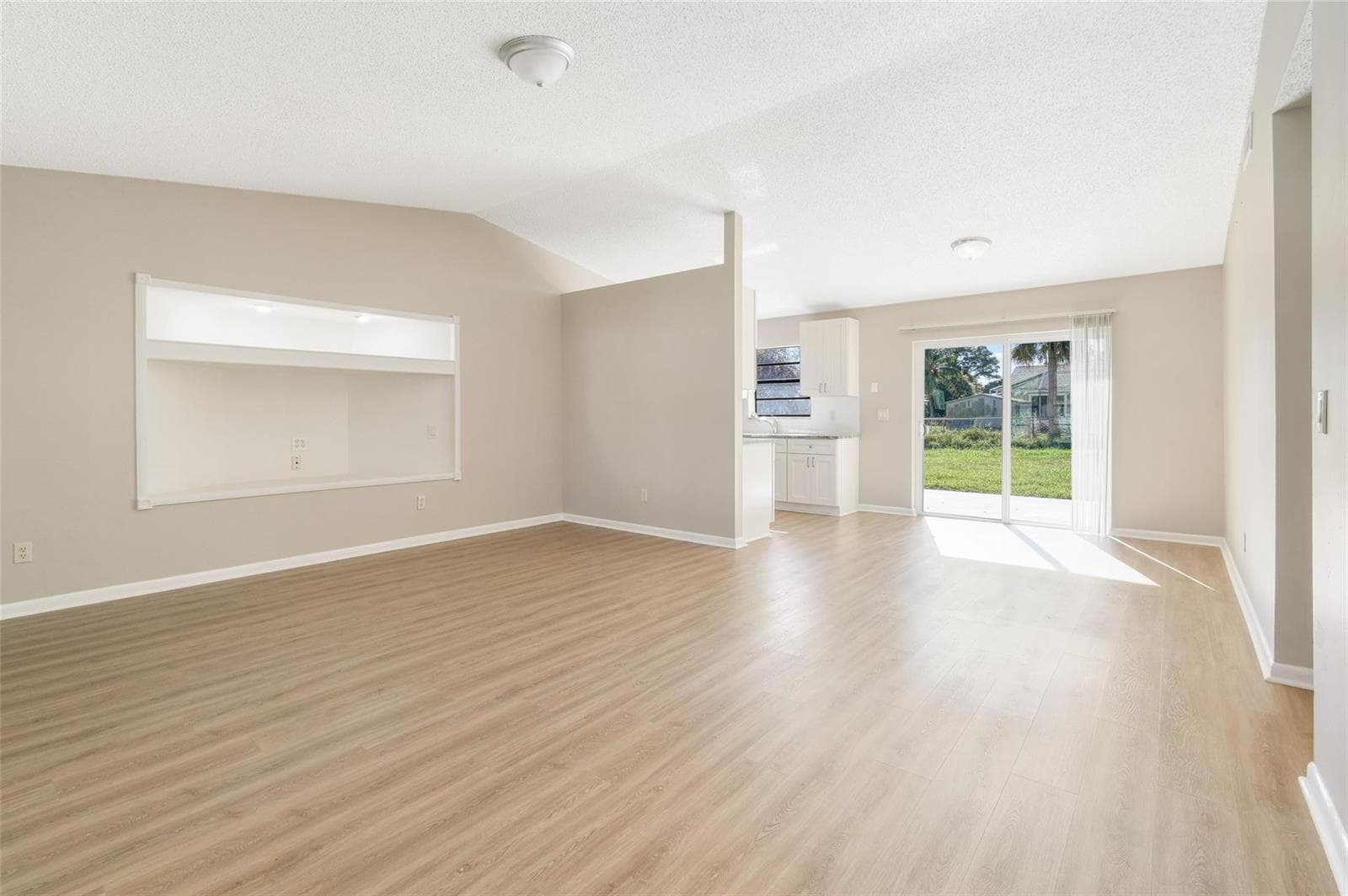 516 SW Buswell Avenue, Port St. Lucie, FL 34983 photo 4