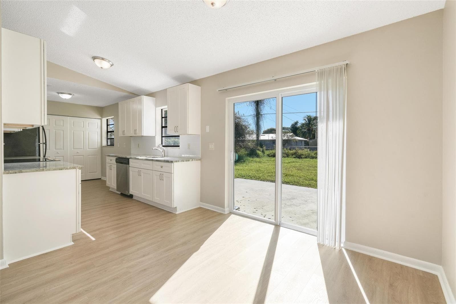 516 SW Buswell Avenue, Port St. Lucie, FL 34983 photo 8