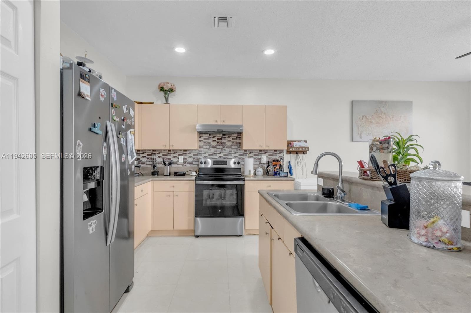 950 NE 42nd Pl, Homestead, FL 33033 photo 9