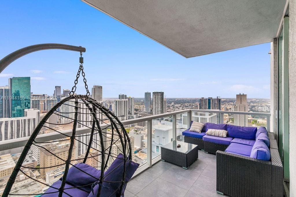 253 NE 2nd St # 4608, Miami, FL 33132 photo 6