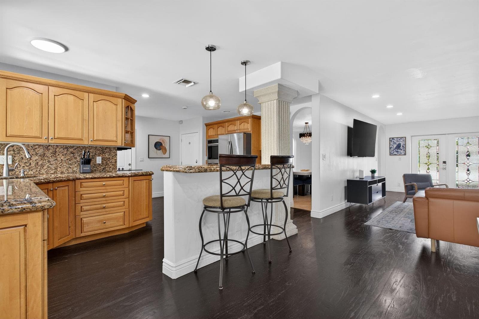 736 NE 34th Court, Oakland Park, FL 33334 photo 12