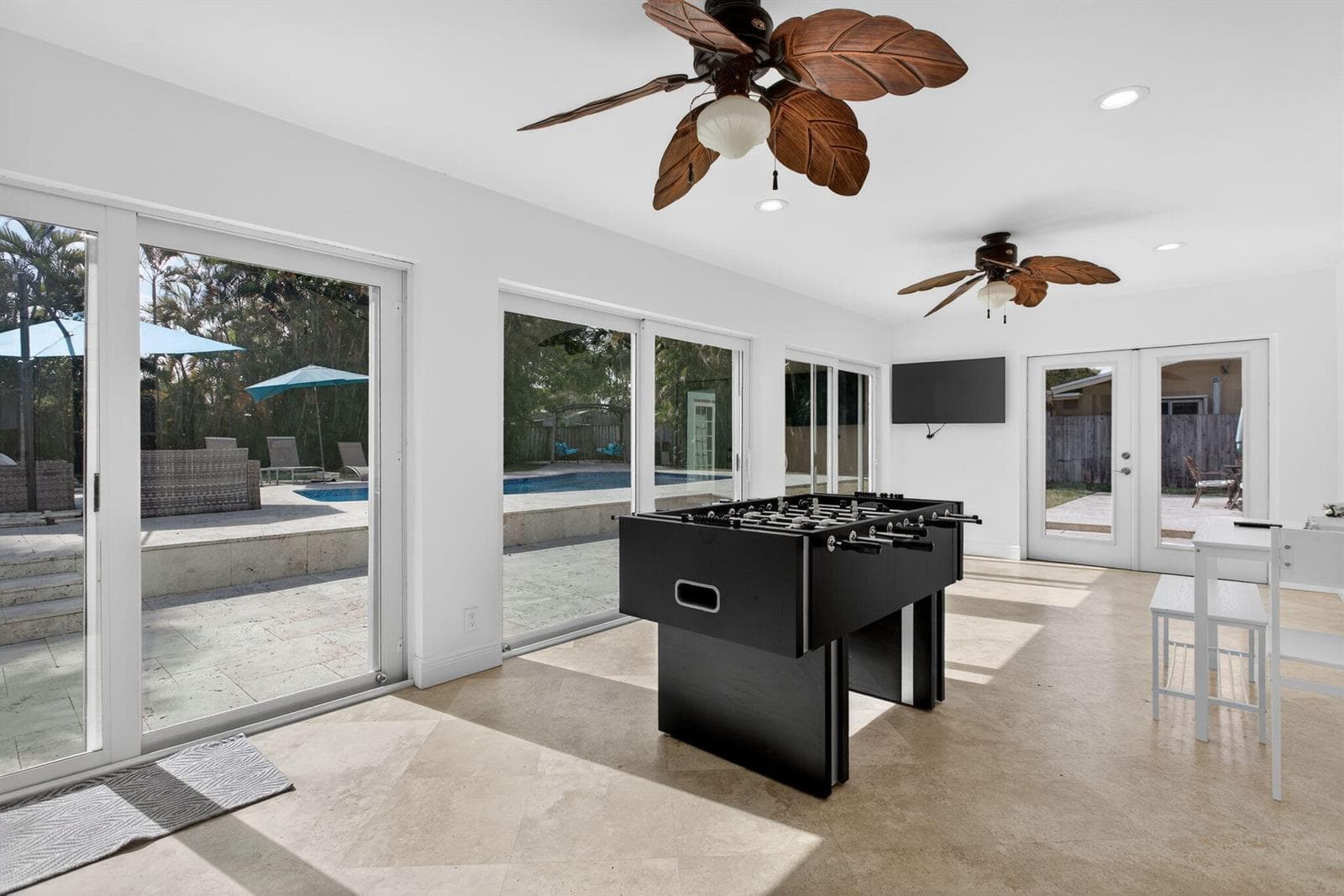 736 NE 34th Court, Oakland Park, FL 33334 photo 8