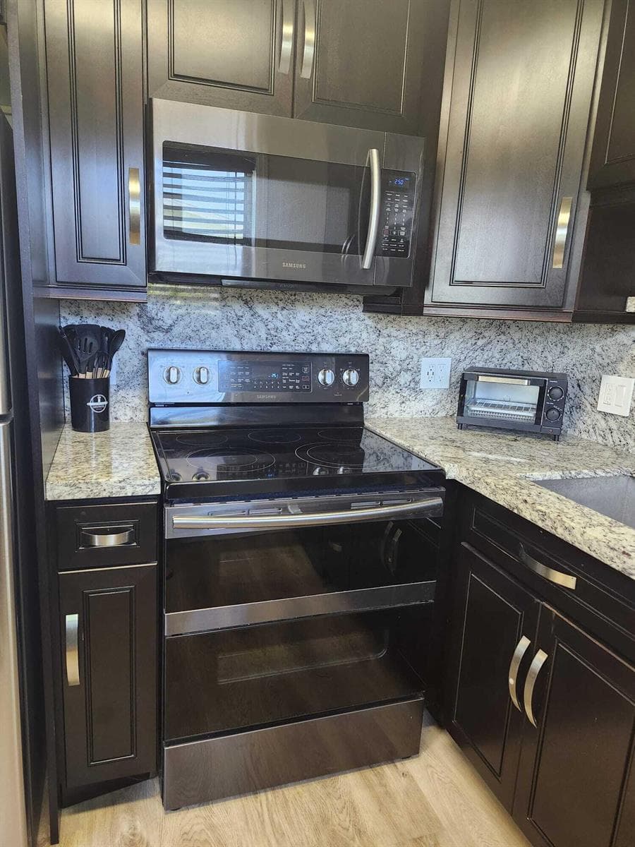 301 Farnham M # 301, Deerfield Beach, FL 33442 photo 7
