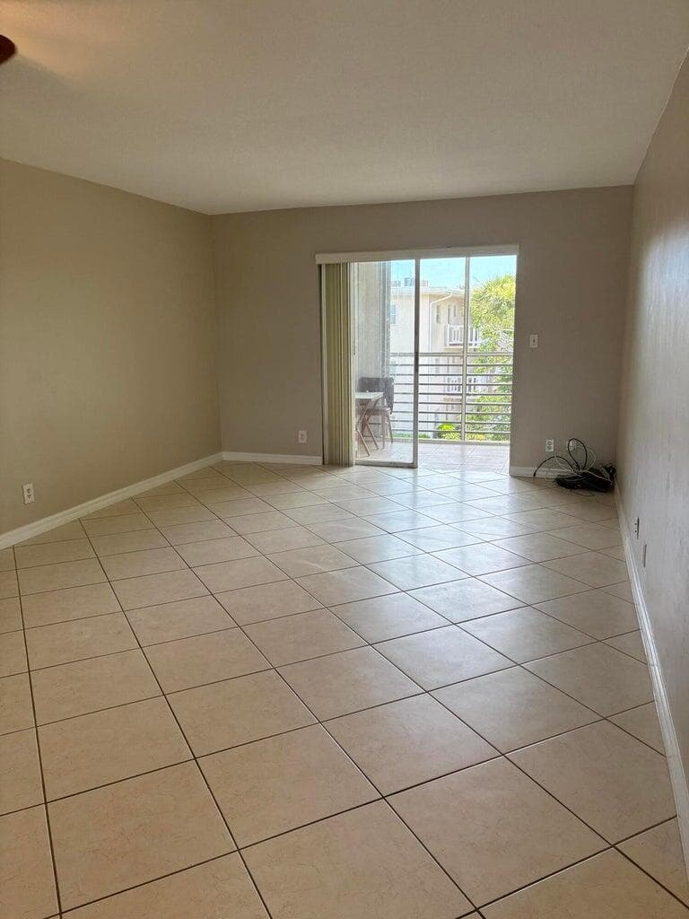 2770 S Garden Drive # 304, Lake Worth, FL 33461 photo 12