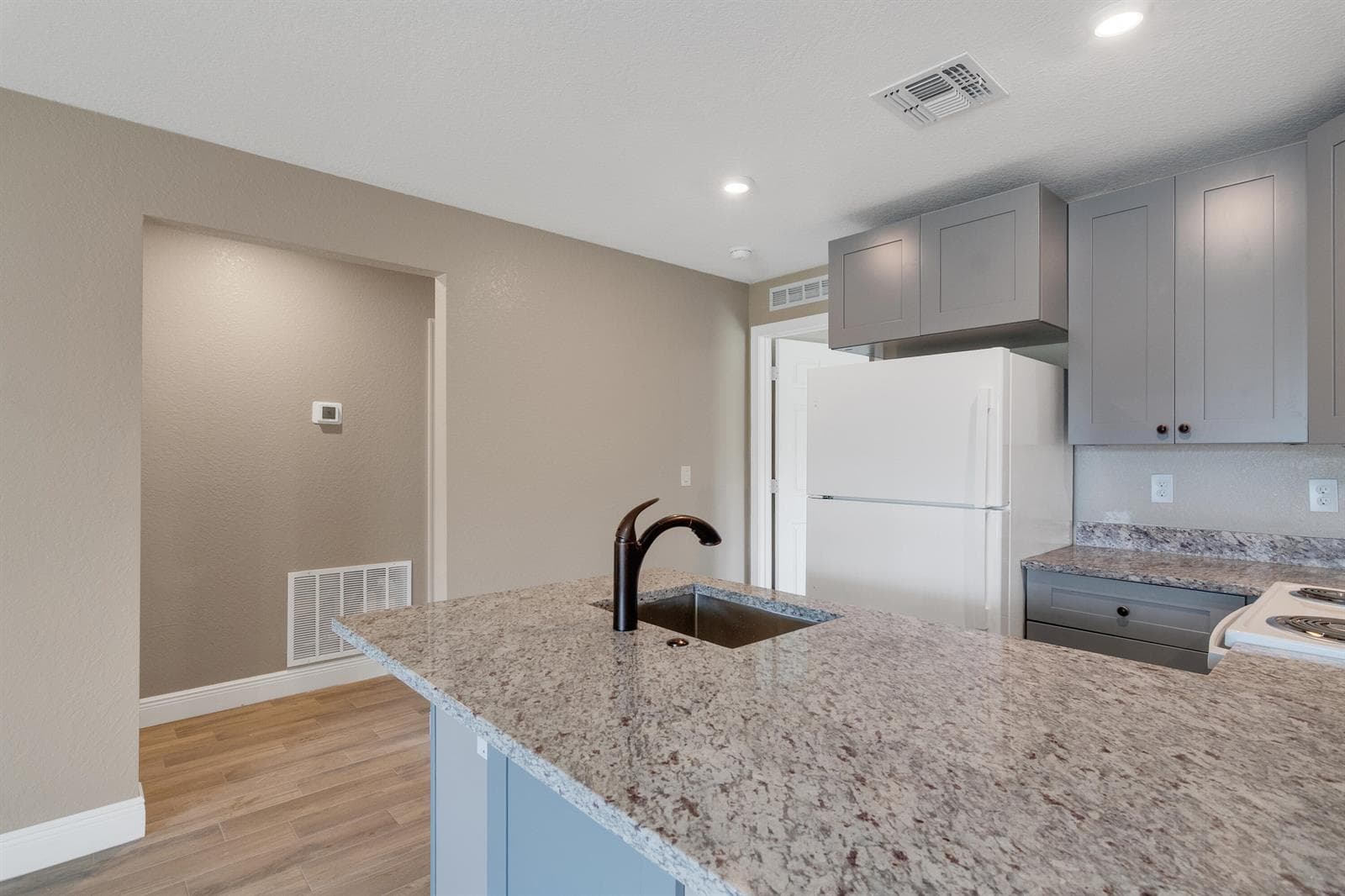 1405 Avenue G # Apt A, Fort Pierce, FL 34950 photo 10